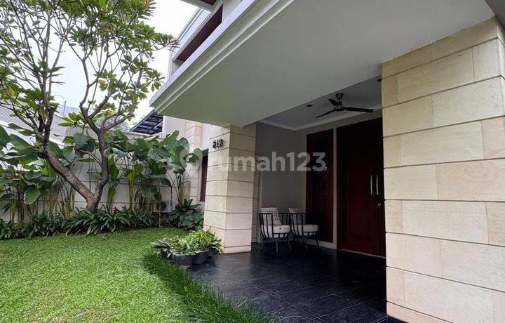 Rumah Puri Sriwedari, Cibubur, Fully Furnished, elegan, siap huni