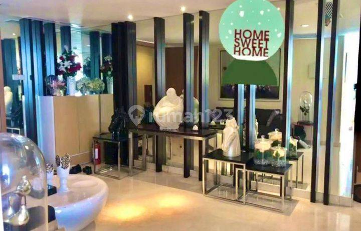 special unit for sale the summit kelapa gading 4BR luas 212m2 view timur