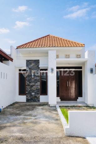 Beautiful and Affordable Pondok Surya House