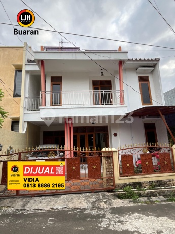 Di Jual Rumah 2 Lantai Dalam Komplek di Duren Sawit