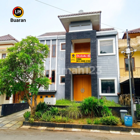 Di Jual Rumah dengan Private Poll di Jatinegara Baru Di Jual Rumah dengan Private Poll di Jatinegara Baru
