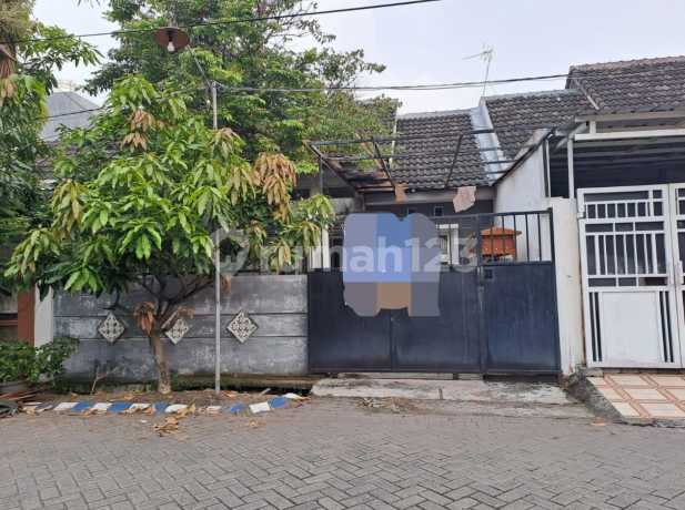 House in Western Village Benowo, West Surabaya House in Western Village Benowo, West Surabaya