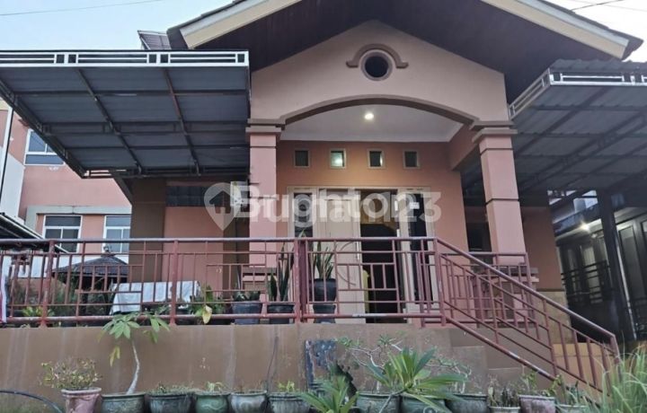 Rumah cantik jual cepat di perumahan Villa Tamara