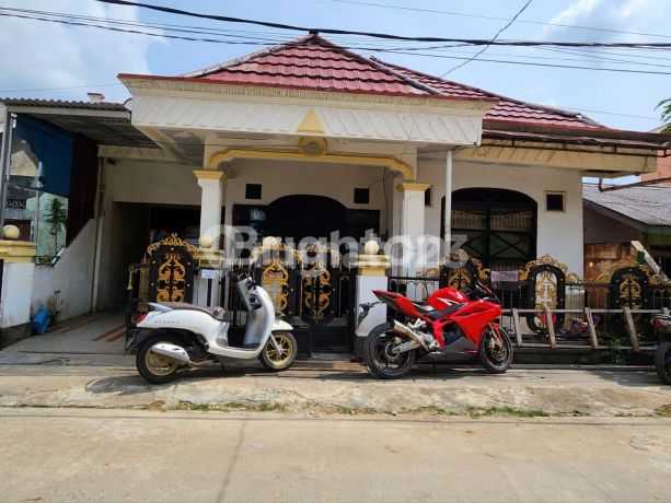 Rumah 2 lantai dijual di Bengkuring 