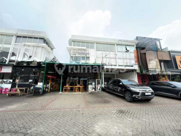 Ruko 3 Lantai di Gading Serpong Bangunan Full Renov Lokasi Strategis Ruko 3 Lantai di Gading Serpong Bangunan Full Renov Lokasi Strategis