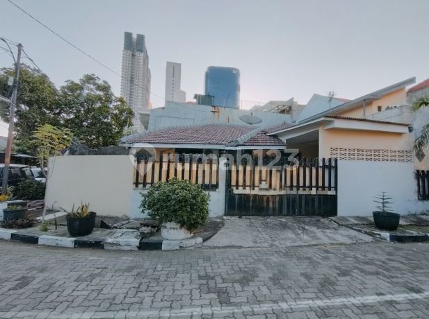 Dijual Murah Rumah Besar Akses Mayjend Sungkono