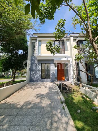 Dijual Rumah Northwest Baru Samping Taman