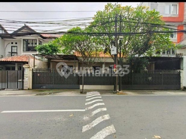Rumah Cocok Untuk Kantor Akses Jalan 2 Mobil Dekat Dengan Perkantoran