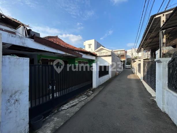 Rumah Hanya Hitung Tanah Saja Jalan 1 Mobil Lebar Tidak Jauh Jalan 2 Mobil Dekat Taman