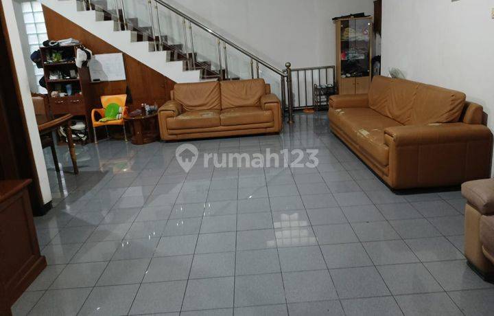 Dijual Rumah 2 Lantai Di Komplek Pratista Taman Sakura