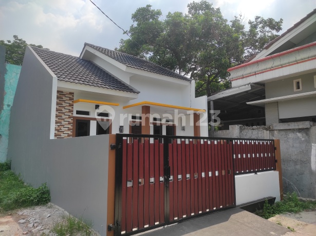 Rumah Cantik Siap Huni di Senopati Estate!