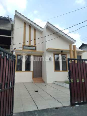 Dijual Rumah Hook Murah Siap Huni di Bekasi Timur Regensi! Dijual Rumah Hook Murah Siap Huni di Bekasi Timur Regensi!