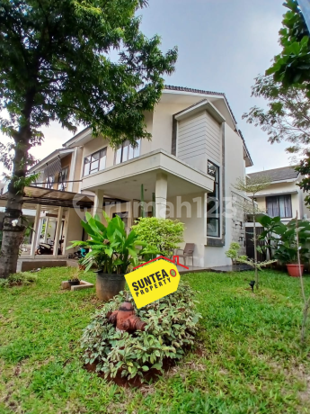 Strategic Hook House - Easy Access & High Investment Value in Discovery Bintaro