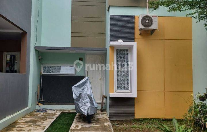 Rumah Bagus Dalam Cluster Dekat Pintu Tol di Mampang Hills Depok