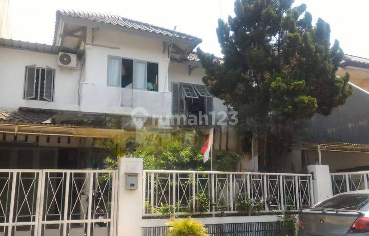 Rumah Bagus Tanah Luas Ada Kolam Renang Di Taman Laguna Cibubur