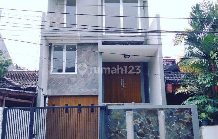 Dijual Harga Terbaik Rumah Cantik 3 Lantai Siap Huni Pondok Indah
