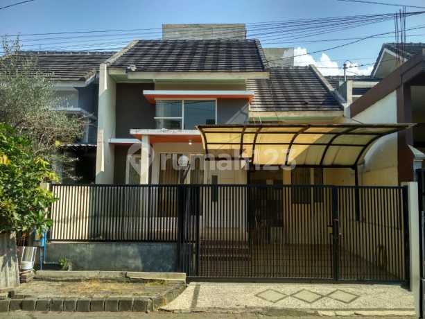 Minimalis Modern Strategis Dekat Suhat di Perumahan Akordion