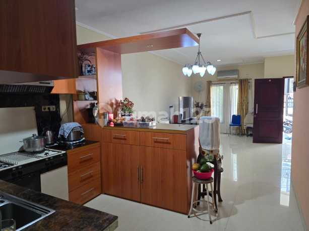 Rumah Sunter Hadap Selatan