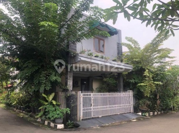 Rumah Hoek 2Lt di Bumi Pesanggrahan Mas,Selangkah ke Tol & Busway