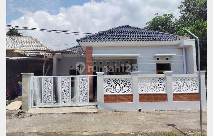 Rumah Baru Minimalis Dekat SMPN 2 Selomartani Kalasan Sleman 
