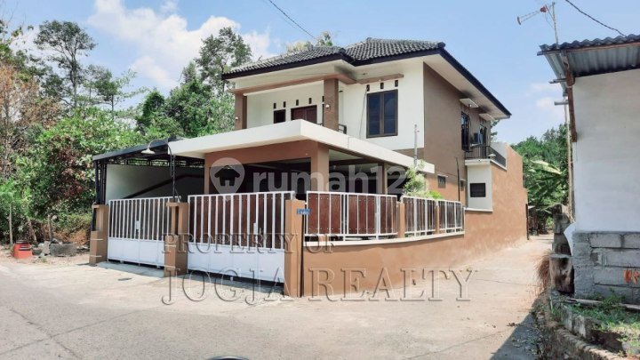 Rumah Cantik Minimalis 2 Lantai Sendangtirto Berbah Sleman 