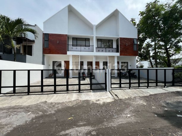 Rumah Baru Siap Huni di Utara Stadion Maguwoharjo Depok Sleman