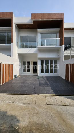 Sia 1 Unit Rumah di Kav Dki Cipedak Jakarta Selatan