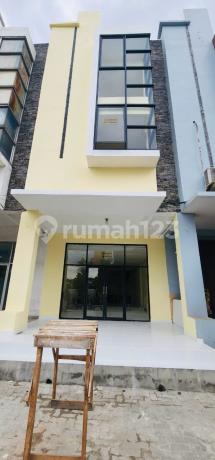 Ruko Cocok Untuk Bank, Kursus Di Grand Prima Bintara Bekasi