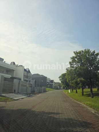 Dijual Tanah di Teluk Golf