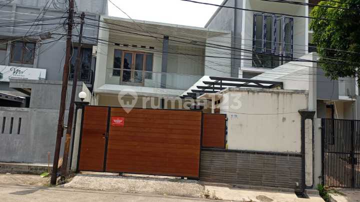 Rumah Murah 2Lt di Villa Arteri Kebon Jeruk,E Ujung Villa Alteri Rumah Murah 2Lt di Villa Arteri Kebon Jeruk,E Ujung Villa Alteri