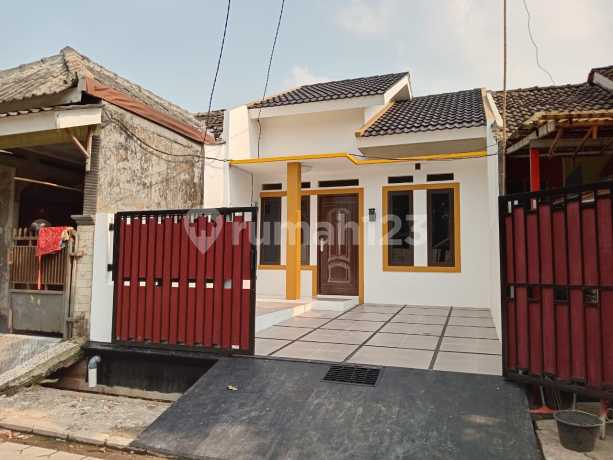 For Sale Cheap 1-Story House in East Bekasi, Mustikajaya Regency