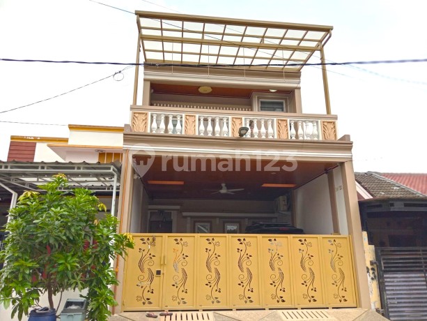 For Sale Cheap 2-Story House in Vida Kota Bekasi For Sale Cheap 2-Story House in Vida Kota Bekasi