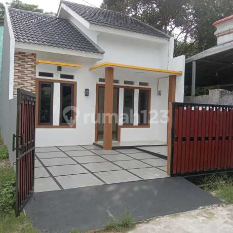 Di Jual Rumah Murah 3 Kamar Tidur di Senopati Estate Bekasi Timur