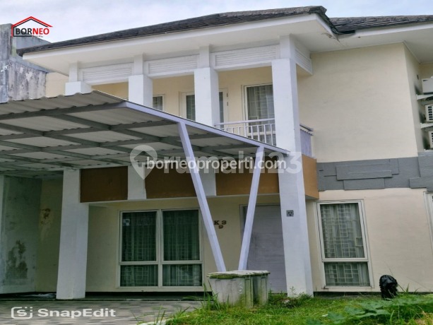 Rumah Modern Bagus di Perumahan Grandcity Forestville