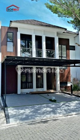 Rumah Modern Bagus di Perumahan Grand City Cluster Forestville