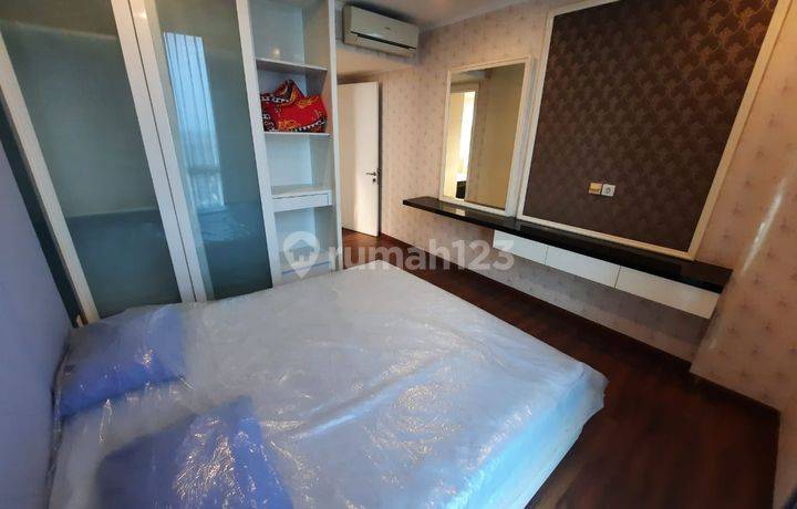 Apartemen The Vue 3BR Bagus Furnished  View Gunung dan Suramadu
