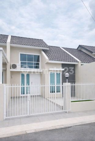 For Sale, 1-Story House Ready to Occupy, Sedati, Sidoarjo. For Sale, 1-Story House Ready to Occupy, Sedati, Sidoarjo.