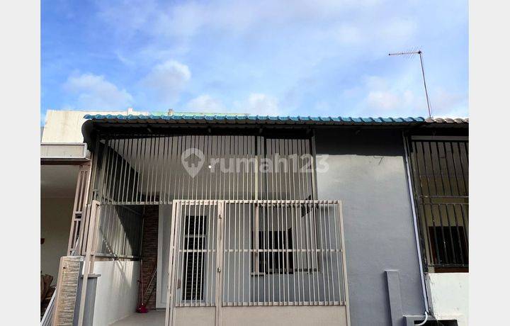 Dijual Cepat Rumah Satu Lantai Lokasi Perumahan Sandona Full Renovasi