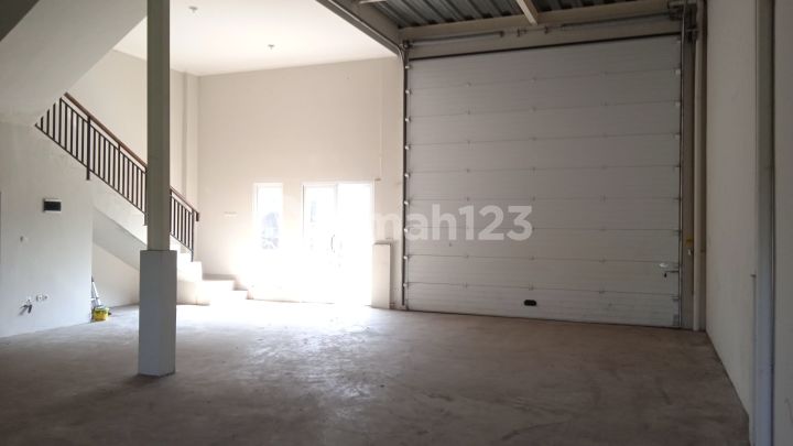 Dijual Rugi Gudang Bizpoint Bagus Lokasi Strategis Cikupa Tangerang