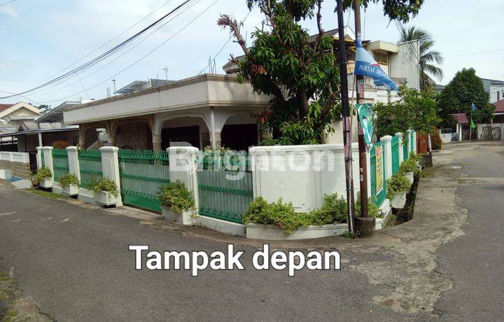 Rumah di Kenten Permai posisi hook