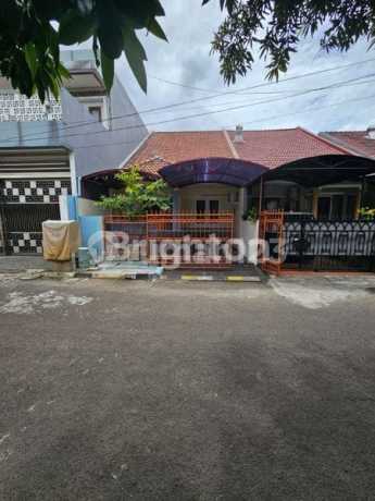 Rumah dan Tanah Luas Strategis Potensi untuk Rumah Kost