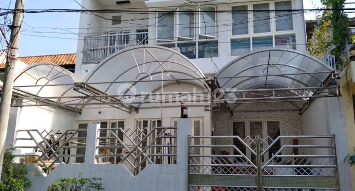 Marina Emas Sukolilo Surabaya Earth House