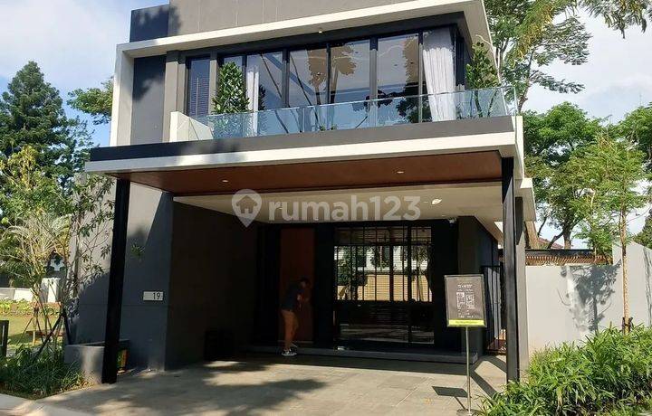 Rumah Mewah Di Central Karawaci Super Nyaman