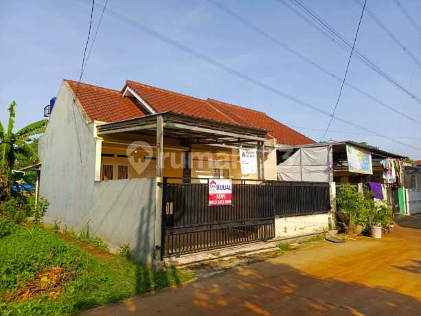 Rumah strategis dekat Tol dikomplek Mampang Indah 2 Depok Rumah strategis dekat Tol dikomplek Mampang Indah 2 Depok