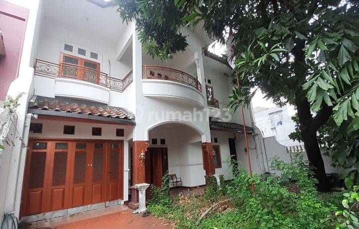 Dijual Rumah di Villa Sawo, Kebayoran Baru