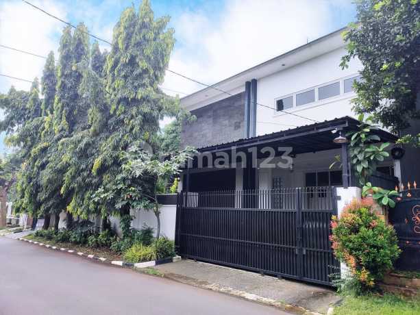 Rumah Asri Ada Taman Luas Terawat Siap Huni Di Lingkungan Premium Di Pamulang Rumah Bagus SHM