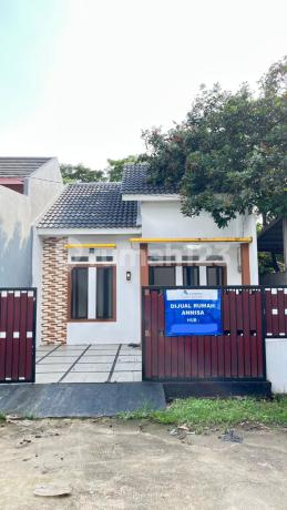 For Sale Cheap House Safe Electricity in Senopati Estate Bekasi