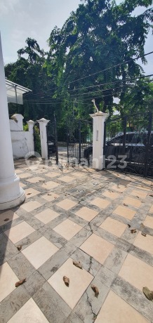 Sunter House Excellent Location Rarely Available Within the Complex