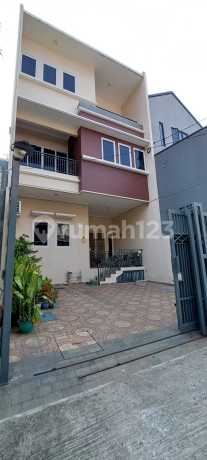 Rumah Bagus Dalam Komplek Sunter Agung Lebar 7 Hadap Timur Rumah Bagus Dalam Komplek Sunter Agung Lebar 7 Hadap Timur