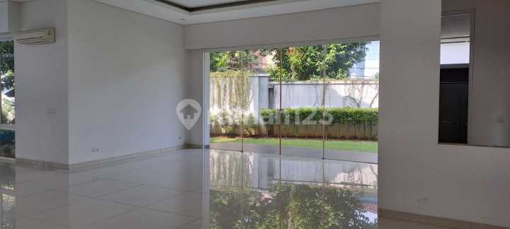 Rumah Hook Mewah 912 m² di Villa Cibubur Indah - Kolam Renang & Bangunan ±1000 m² Rumah Hook Mewah 912 m² di Villa Cibubur Indah - Kolam Renang & Bangunan ±1000 m²